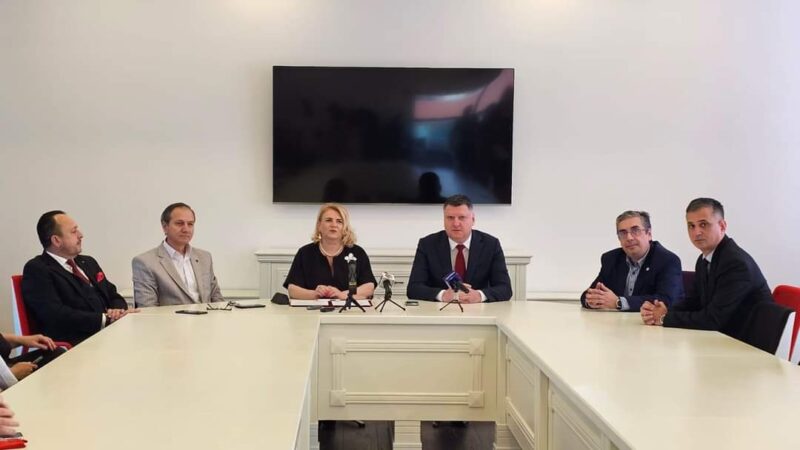 Ieri a avut loc prima conferință de presa  a noii echipe de conducere a Universității Valahia din  Târgoviște.