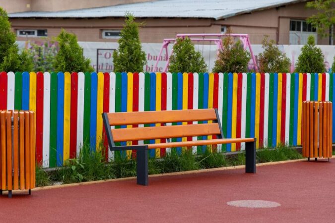 În curând se vor finaliza lucrările privind realizarea unui nou loc de recreere  în incinta Școlii Gimnaziale  "Iancu Văcărescu" din comuna Văcărești.