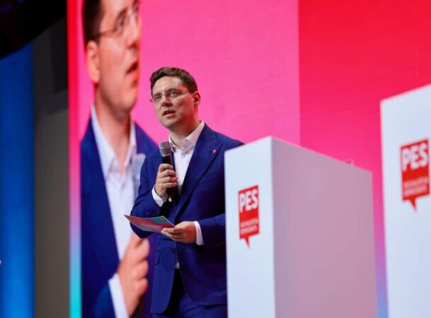 Eurodeputatul Victor Negrescu este onorat de faptul că este al 4-lea reprezentant al PSD pe lista comună și locul 7 pe lista alianței pentru Parlamentul European. 