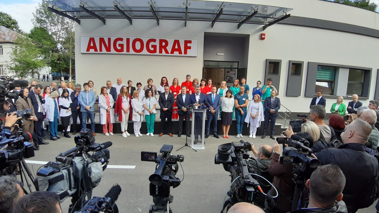 Moment de referință în sistemul medical din Dâmbovița: Inaugurarea angiografului la Spitalul Județean de Urgență Târgoviște, a avut loc ieri  în prezența premierului României Marcel Ciolacu și a ministrului Sănătății, Alexandru Rafila.