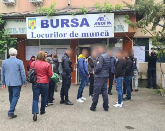 Târgoviște: 42 de companii oferă 439 de locuri de muncă Vineri , 17 Mai 2024, AJOFM Dâmbovița și Consiliul Județean Dâmbovița te invită la Bursa generală a locurilor de muncă.