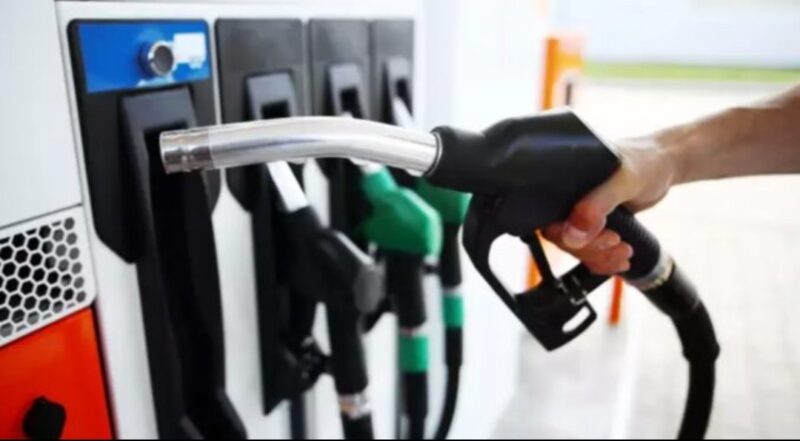 După o perioadă de ieftiniri la pompă, începând cu 1 iulie, prețurile carburanților vor crește semnificativ.