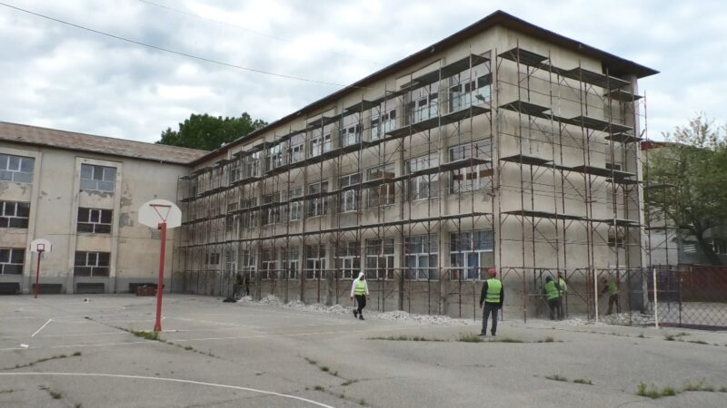 S-a dat startul lucrărilor de reabilitare și la Școala Gimnazială „Grigore Alexandrescu”, unitate de învățământ din microraionul nr. 11
