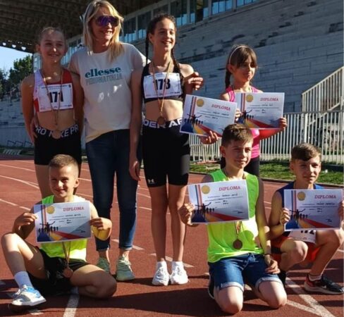 Performanțe remarcabile pentru micuții atleți de la Clubul Sportiv Târgovișt,  la Campionatul Municipal București, demonstrând talent și determinare. 