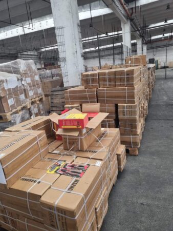 Inspectorii vamali au reținut peste 20.000 de clești și seturi de chei tip inbus susceptibile  a fi contrafăcute. 