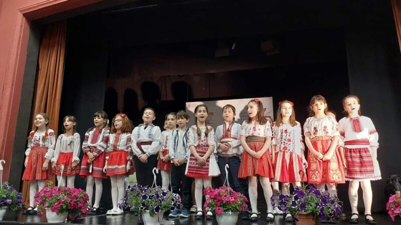  A avut loc cea de-a XX-a ediție a Festivalului – Concurs Național de Cultură și Literatură „Primăvara Albastră”, care are ca scop descoperirea