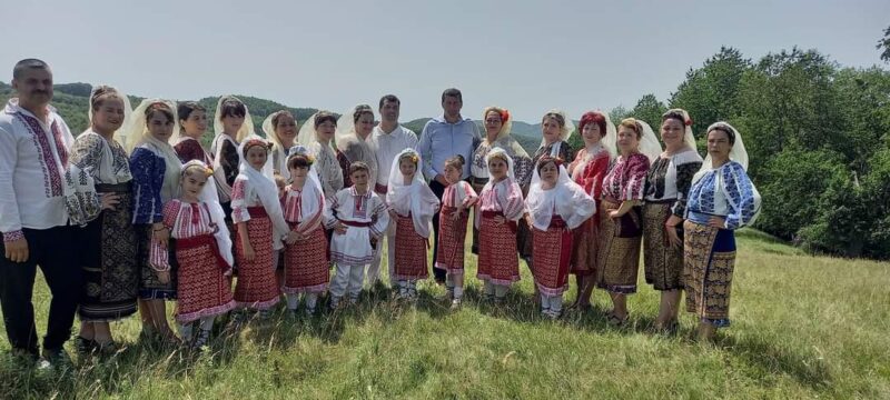 „DEALUL PRIETENIEI” – ediția a VI – a 2024, la Malu cu Flori Evenimentul "DEALUL PRIETENIEI" - ediția a VI -a 2024, a reprezentat o ocazie deosebită pentru elevii școlilor Malu cu Flori, Bărbulețu