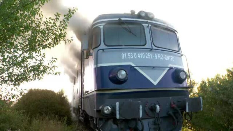 Ieri, în jurul orei 18:33, autoritățile au fost alertate cu privire la un incendiu izbucnit la o locomotivă în gara din Ciocănești.