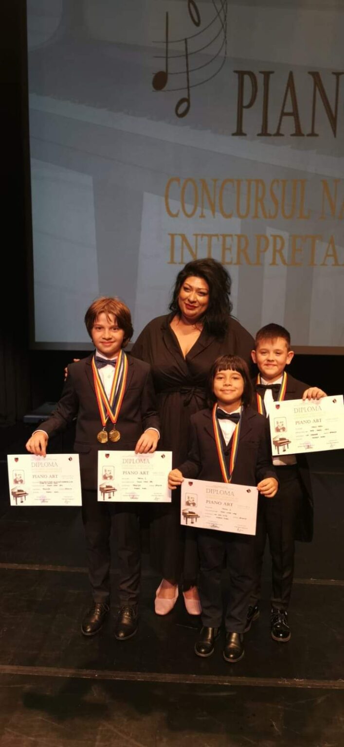 Dâmbovițeanul Chivu Yanis Andrei, în vârstă de 10 ani, a reușit să cucerească MARELE TROFEU la Concursul Național de Pian "Piano Art"