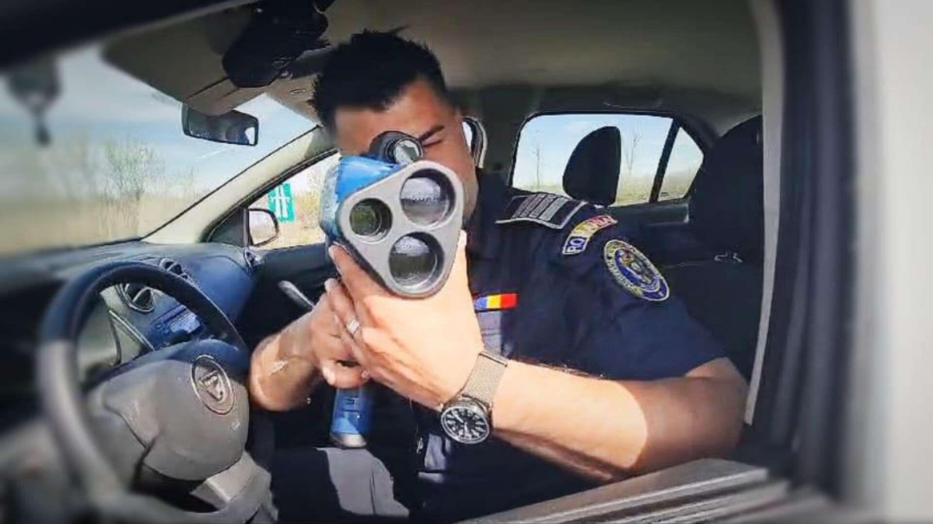Ieri, în intervalul orar 15:00-20:00, polițiștii rutieri din cadrul Inspectoratului de Poliție Județean Dâmbovița, respectiv