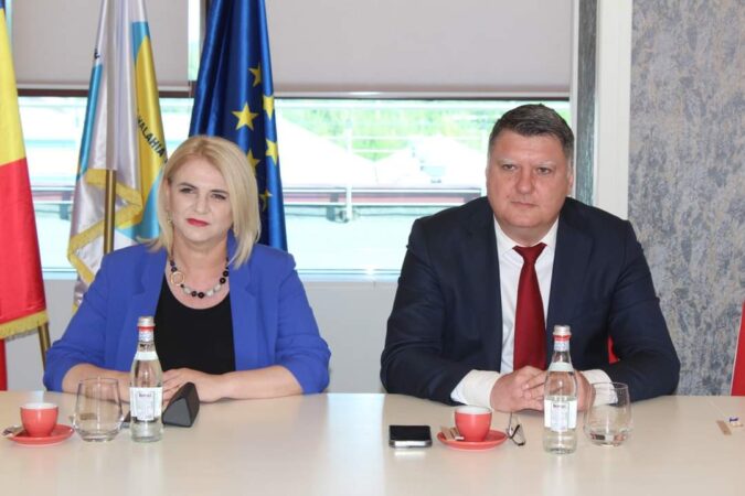 Banii europeni pentru modernizarea infrastructurii universitare Autoritățile au anunțat deschiderea a două apeluri de proiecte cu scopul de a moderniza și îmbunătăți infrastructura universitară din țară.
