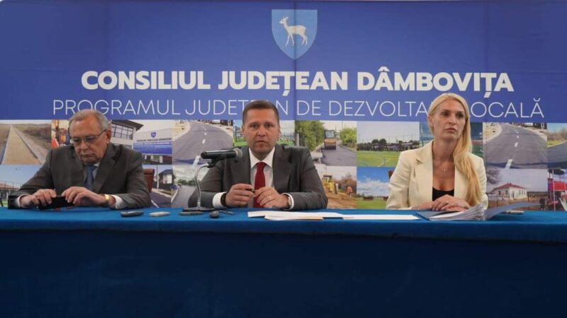 De la o zi la alta, Programul Județean de Dezvoltare Locală al CJ Dâmbovița își dovedește utilitatea Consiliul Județean Dâmbovița a reușit să asigure peste 180 de milioane de lei pentru implementarea a 230 de proiecte în 80 de localități dâmbovițene prin Programul Județean de Dezvoltare Locală. Printre acestea, patru investiții au fost finalizate cu succes în comuna Hulubești, marcând un moment semnificativ pentru comunitatea locală. În parteneriat cu Primăria Hulubești, CJ Dâmbovița a reușit să implementeze patru proiecte în valoare totală de peste 3,4 milioane de lei, din care Consiliul Județean a asigurat peste 1,5 milioane de lei. Aceste proiecte includ modernizarea DCL 97A, amenajarea și dotarea unui loc de joacă, amenajarea și dotarea unui teren sport multifuncțional și recenta inaugurare a unui teren de minifotbal. Aceste investiții au avut un impact semnificativ asupra comunității din Hulubești, oferind oportunități noi pentru activități recreative și sportive. Prin urmare, este evident că Programul Județean de Dezvoltare Locală are un rol esențial în îmbunătățirea calității vieții locuitorilor din Dâmbovița și susținerea dezvoltării durabile a comunităților locale.
