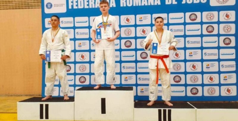 Judocanul Iliuță Dobra, în vârstă de 13 ani, reprezintă România la Campionatul Balcanic de judo U13 Judocanul Iliuță Dobra, în vârstă de 13 ani, reprezintă România la Campionatul Balcanic de judo U13
