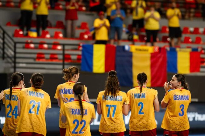 România este calificată în grupa principală I la Campionatul Mondial de tineret la handbal feminin – Under 20 România este calificată deja în runda principală la Campionatul Mondial de tineret la handbal feminin – Under 20 din Macedonia de Nord.