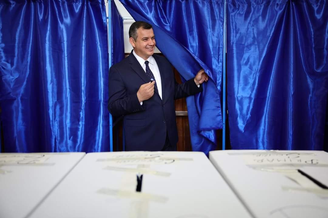 Eugen Tomac, președintele Partidului Mișcarea Populară (PMP), a făcut un apel la unirea forțelor de dreapta în contextul alegerilor prezidențiale din România.