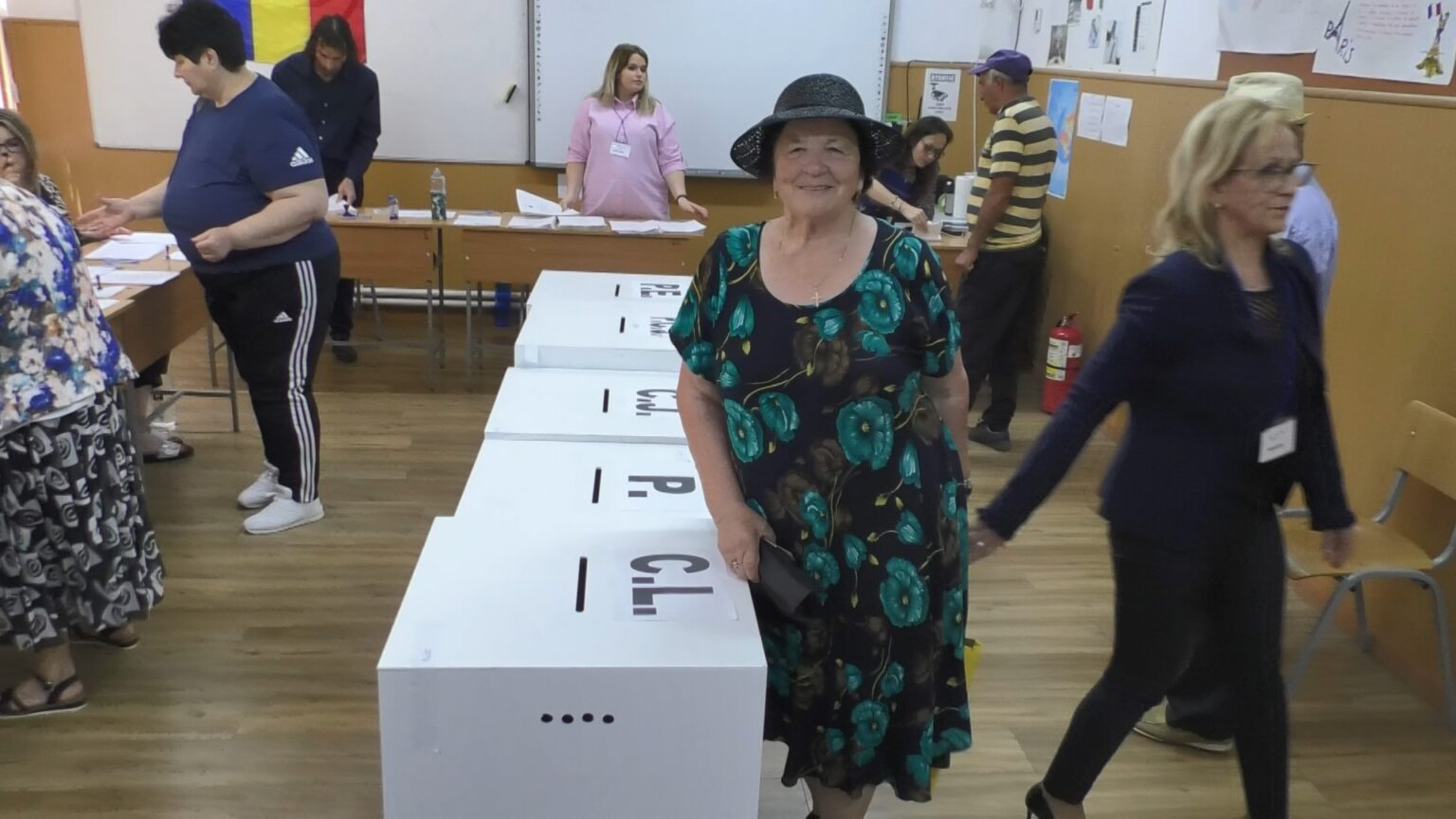 ZIUA VOTULUI ÎN JUDEȚUL DÂMBOVIȚA Ieri, în județul Dâmbovița a avut loc un important proces electoral, odată cu alegerile locale. Cetățenii și-au ales primarii