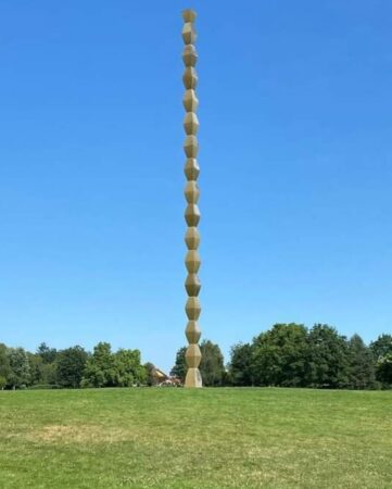 Coloana Infinitului, Poarta Sărutului și Masa Tăcerii au fost înscrise în Patrimoniul Mondial UNESCO Monumentele lui Brâncuși de la Târgu Jiu, precum Coloana Infinitului, Poarta Sărutului și Masa Tăcerii, au fost înscrise în Patrimoniul Mondial UNESCO