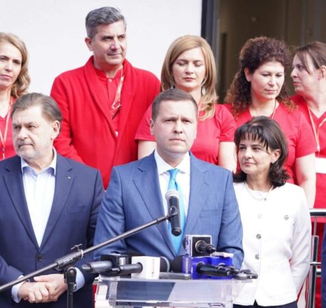 Consiliul Județean Dâmbovița investește în echipamente medicale pentru Spitalul Județean de Urgență Târgoviște Consiliul Județean Dâmbovița a semnat zilele trecute, primele șapte contracte de achiziții în valoare totală de peste 20,5 milioane