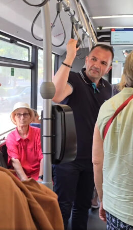 Transportul public local al Primăriei Târgoviște este o opțiune confortabilă în zilele caniculare În mijlocul valului de căldură, autobuzele Primăriei Târgoviște oferă o oază de răcoare pentru călători.