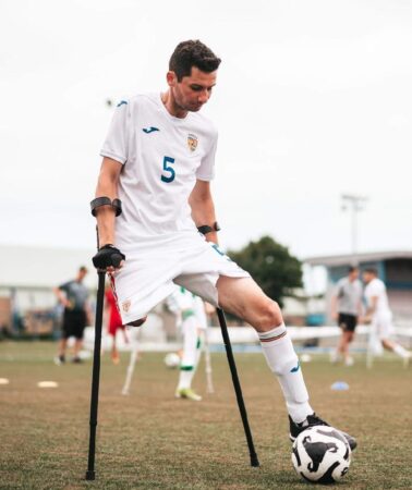 Fotbalul unește și se adresează oricui Echipa României de fotbal pentru persoane cu dizabilități a participat la tabăra de vară Junior Camp în Belgia, în cadrul proiectului „Nobody Offside”