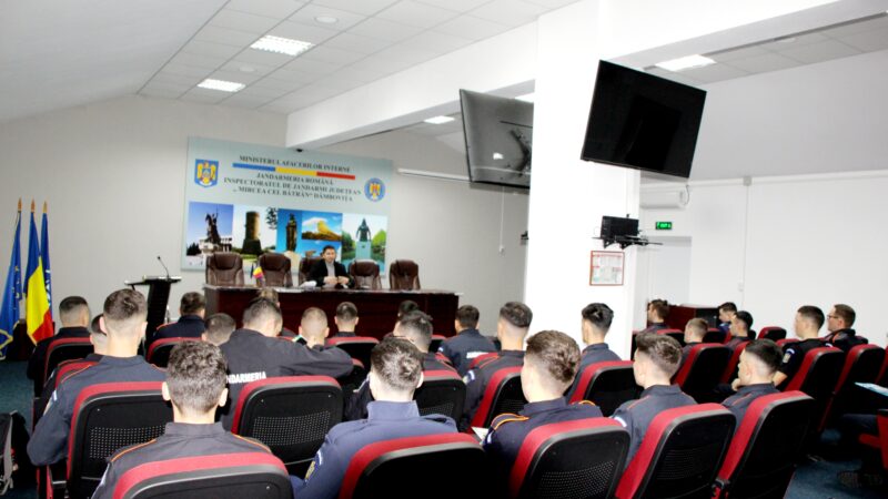 25 de elevi de la Școala Militară de Subofițeri Jandarmi „Grigore Alexandru Ghica” Drăgășani au început un stagiu de practică la Inspectoratul