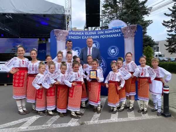 Ansamblul Folcloric ” Mugurași de la Chindie” a participat la Festivalul „Alfabetul Conviețuirii” Ansamblul Folcloric " Mugurași de la Chindie" coordonat de instructorul coregraf Constantin Florinel Gângă, a participat la Festivalul "Alfabetul Conviețuirii" Ediția a XI-a.