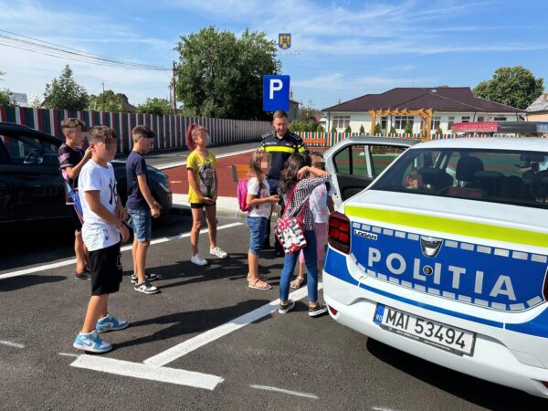 Polițiștii de la Biroul Siguranță Școlară au desfășurat activități în cadrul Campaniei de informare cu privire la evenimentele negative