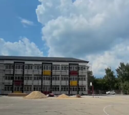 Se lucrează în ritm alert la modernizarea Școlii Gimnaziale „Grigore Alexandrescu” din Târgoviște Continuă primele lucrări de anvergură care au vizat vreodată Școala Gimnazială „Grigore Alexandrescu”, unitate de învățământ