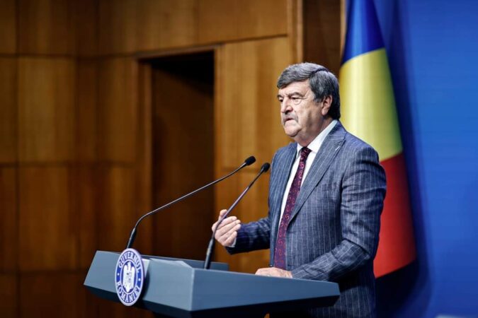 AEP: Se intră în linie dreapta cu organizarea alegerilor prezidențiale și parlamentare Autoritatea Electorală Permanentă (AEP) informează că joi, 25 iulie a.c., Guvernul României a adoptat Ordonanța de Urgență privind