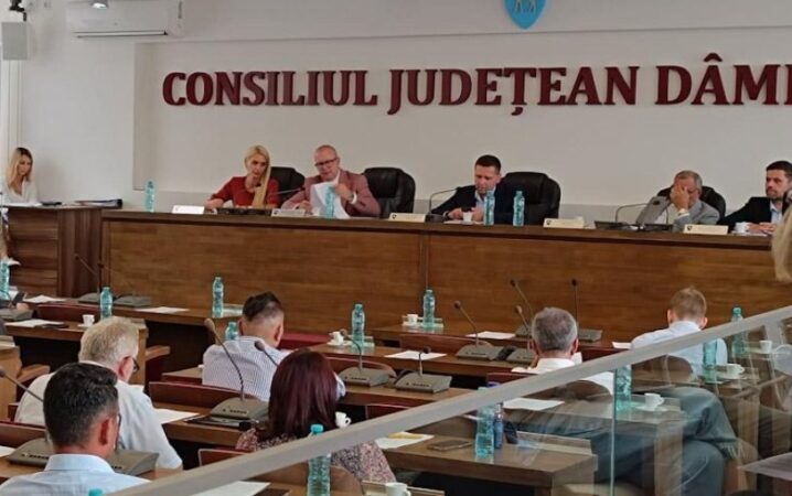 Consiliul Județean Dâmbovița sprijină financiar și anul acesta Festivalul Internațional de Nai „Gheorghe Zamfir” Consiliul Județean Dâmbovița alocă fonduri generoase pentru promovarea culturii și muzicii tradiționale, și anul acesta va susține