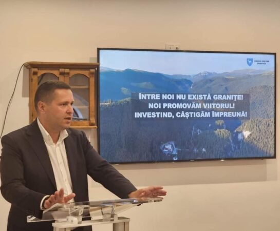 Comisia Europenă analizează posibilitatea de a sprijini proiectul CJ Dâmbovița privind domeniul schiabil „Cocora” din zona Peștera-Padina Comisia Europenă analizează posibilitatea de a sprijini proiectul CJ Dâmbovița privind domeniul schiabil "Cocora" din zona Peștera-Padina