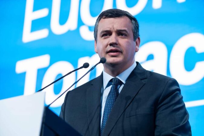 PMP este deschis să susțină un singur candidat de dreapta Partidul Mișcarea Populară (PMP) a anunțat că este deschis să susțină un singur candidat de dreapta pentru alegerile