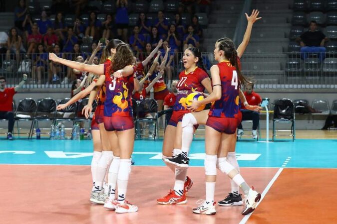 Fetele au fost victorioase pentru a treia oară, trecând de Croația cu 3-2, la capătul unui meci senzațional