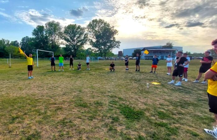 Echipa Vulturii Speranței Petrești revine în familia fotbalului dâmbovițean Echipa de fotbal Vulturii Speranței Petrești revine în familia fotbalului dâmbovițean cu speranțe mari, anunțându-și participarea în Liga 6 pentru sezonul următor.