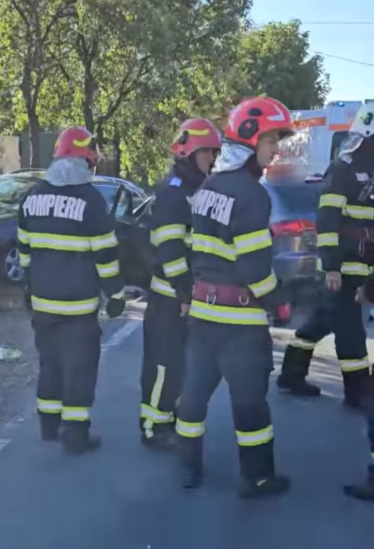 Polițiștii din cadrul Poliției Orașului Fieni au fost sesizați cu privire la producerea unui accident rutier pe raza comunei Moroeni.