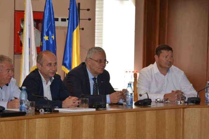 Viitorul digital al regiunii Sud-Muntenia din care face parte și județul Dâmbovița Agenţia pentru Dezvoltare Regională (ADR) Sud-Muntenia a organizat alături de Serviciul de Telecomunicații Speciale (STS)