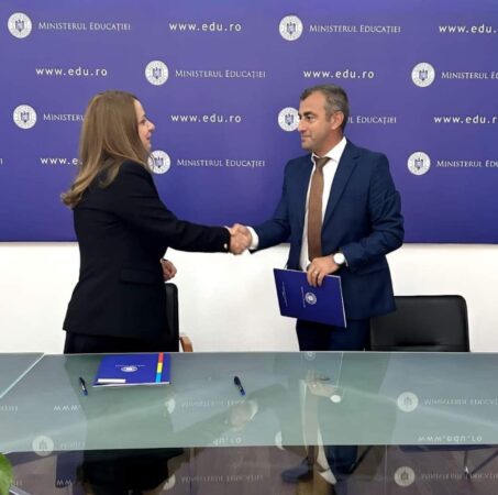 Primarul comunei Moroeni, Laurențiu Moraru, a semnat un contract de finanțare pentru construirea și dezvoltarea unei noi școli moderne în satul Glod.