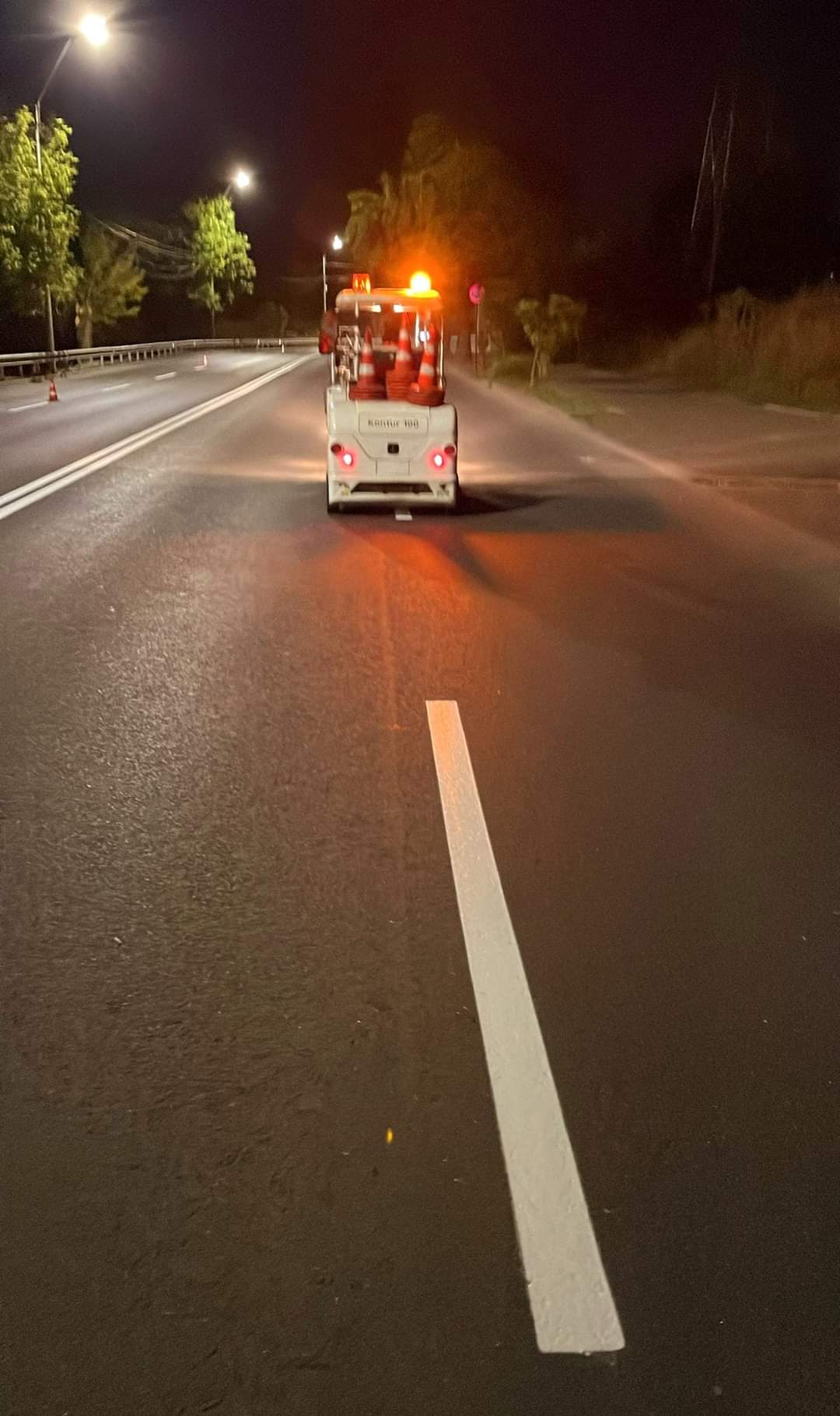 Primăria Târgoviște continuă lucrările de realizare a marcajelor rutiere în oraș, ca parte a unui program extins de îmbunătățire a infrastructurii rutiere.