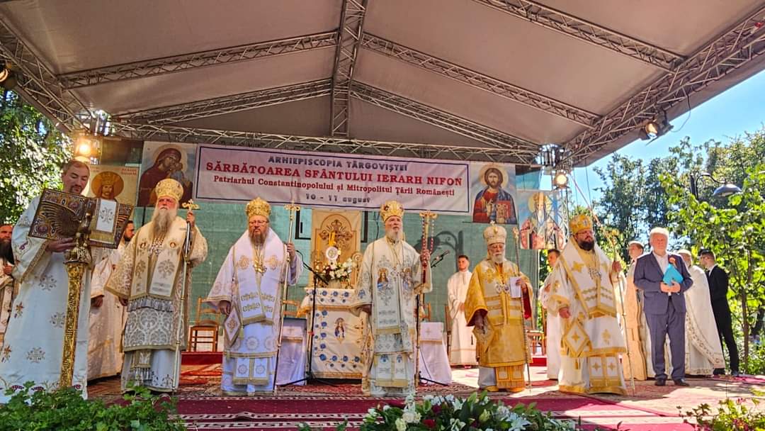 Municipiul Târgoviște a fost capitală a creștinătății de sărbătoarea Sfântului Ierarh Nifon.Mii de dâmbovițeni și oameni veniți din întreaga țară