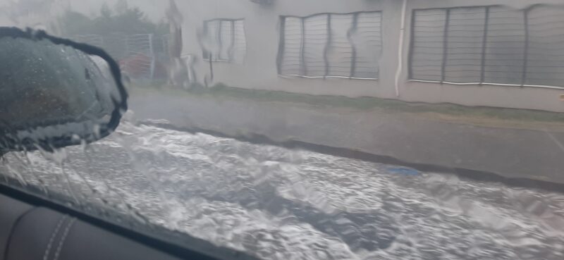 Județul Dâmbovița este vizat de ploi, vijelii și grindină Potrivit ANM, astăzi, în județul Dâmbovița va fi instabilitate atmosferică care se va manifesta prin averse torențiale, descărcări electrice