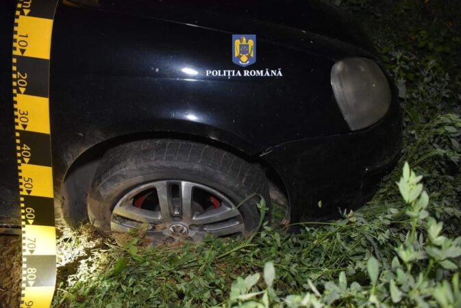 Era să lovească frontal autospeciala de poliție! Nimeni nu a crezut că ar putea fi un copil de 16 ani la volan.