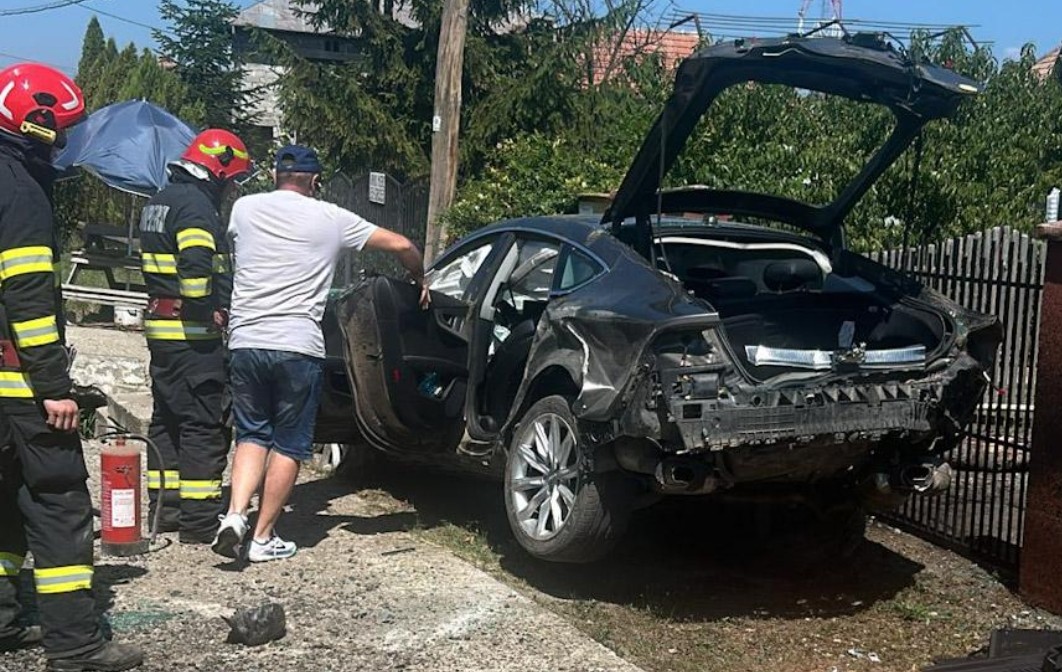 Ieri, 19 august a.c., polițiștii din cadrul Serviciului Rutier au fost sesizați cu privire la producerea unui accident rutier pe DN 72A.