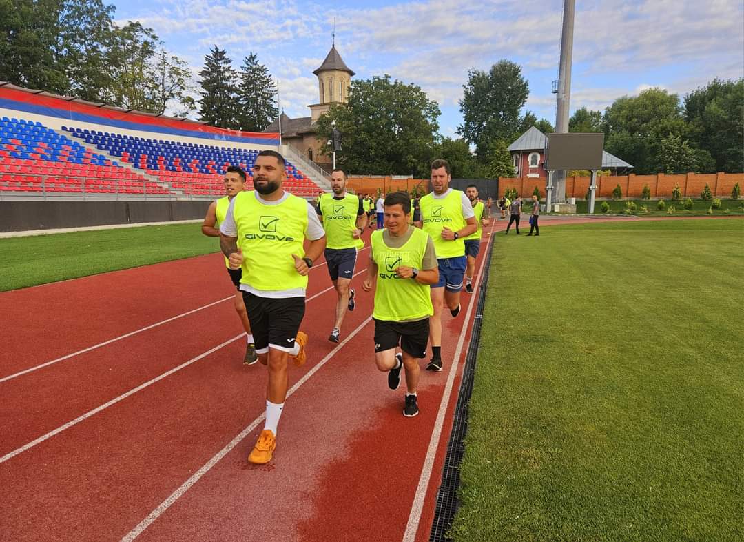 60 de arbitri, dintre care 11 republicani susțin testarea la nivel național, au fost evaluați atât teoretic, cât și fizic în cadrul unei sesiuni de evaluare desfășurate recent.