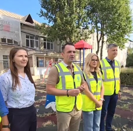 Au debutat lucrările de modernizare la Grădinița nr. 14 din Târgoviște ️Au debutat lucrările și în cadrul proiectului care vizează ”Creșterea eficienței energetice la Grădinița cu program prelungit nr. 14, valoarea investiției fiind de 2.903.759,57 lei.