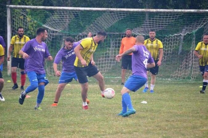 Startul incendiar al Cupei României în județul Dâmbovița: 64 de echipe intră în competiție Noul sezon fotbalistic județean va debuta în forță, odată cu startul Fazei 1 a Cupei României în județul Dâmbovița.