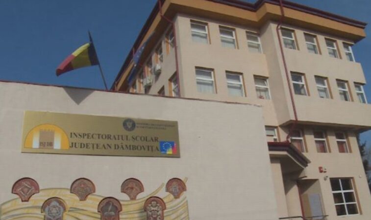 Doi candidați eliminați din Bacalaureat, de la proba scrisă la limba română, unul cu dispozitiv audio, altul cu materiale informative Doi candidați au fost eliminați ieri, în timpul probei scrise la limba și literatura română din cadrul examenului național de Bacalaureat, sesiunea august 2024, în județul Dâmbovița.