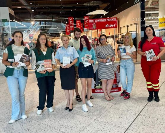 ISU Dâmbovița pune mare accent pe Educația preventivă Pompierii dâmbovițeni au desfășurat acțiuni de informare preventivă la Dâmbovița Mall și Palatul Copiilor din municipiul Târgoviște