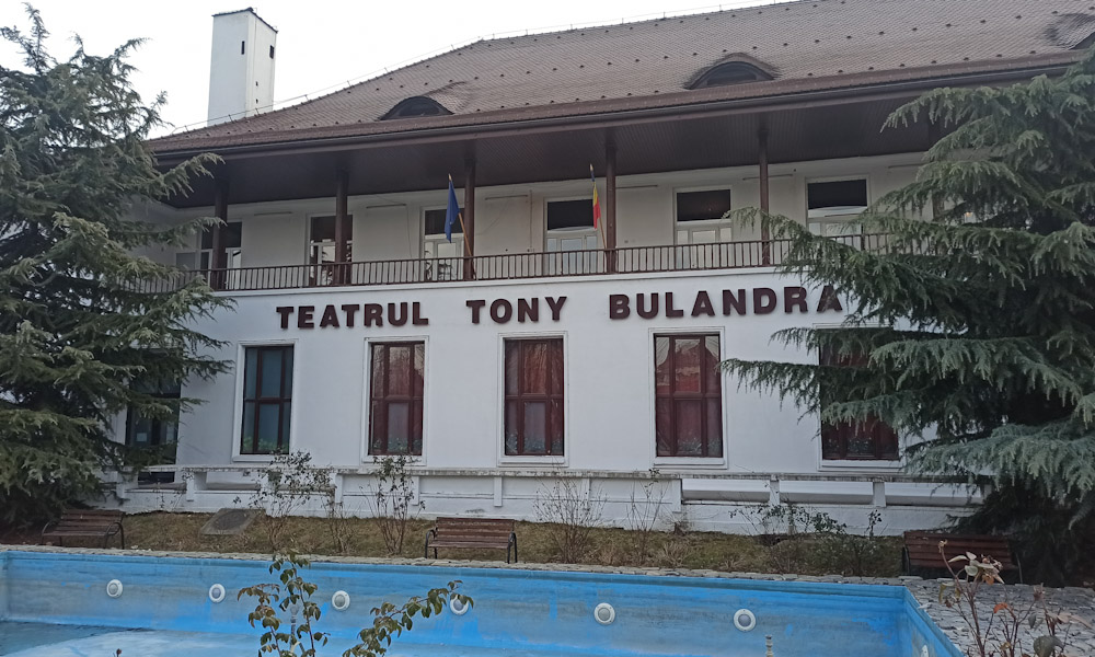 Teatrul „Tony Bulandra” din Târgoviște va deschide stagiunea 2024-2025 cu un proiect îndrăzneț, intitulat „Hamlet Liber”, cofinanțat de Institutul Cultural Român