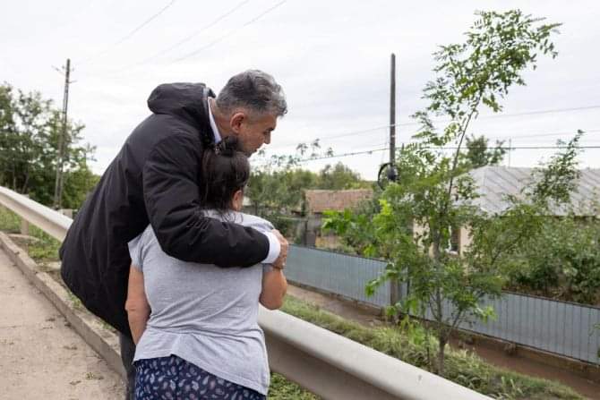Guvernul continuă să ofere sprijin celor 6.000 de familii lovite de inundații, ajutându-le să revină la normalitate.