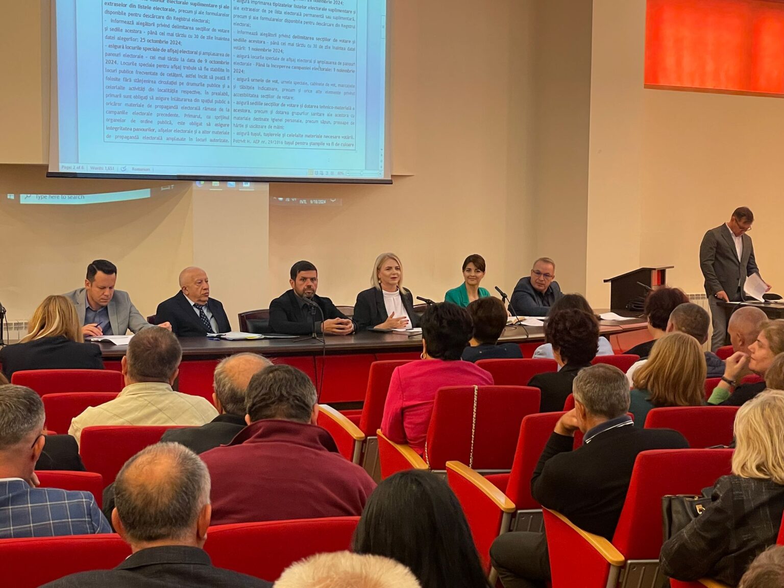 Prefectura Dâmbovița a organizat ieri o instruire de amploare pentru primarii și secretarii din unitățile administrativ-teritoriale din județul Dâmbovița